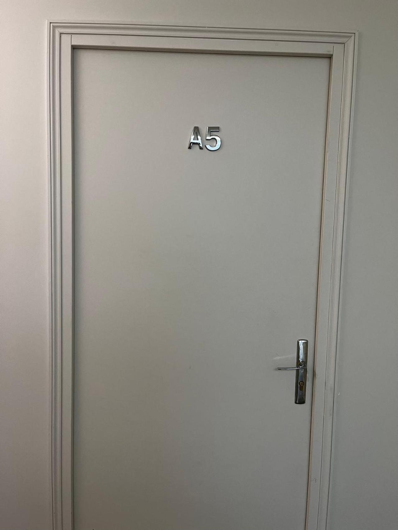 הוסטל Chez Mia פריז מראה חיצוני תמונה